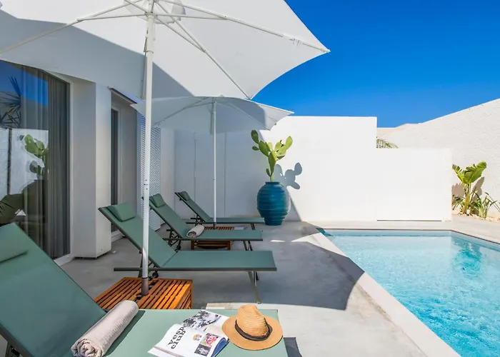 Simana Mediterranean Pool